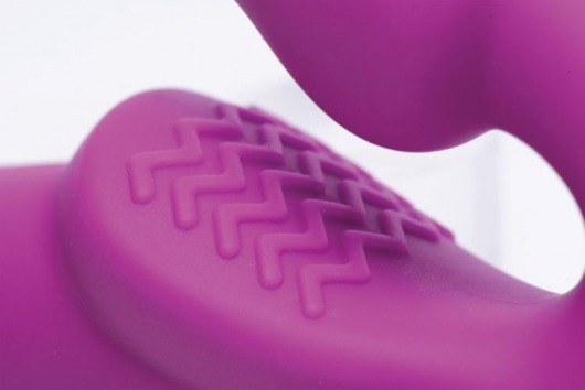 Ярко-розовый безремневой вибрострапон Evoke Vibrating Strapless Silicone Strap-on Dildo - XR Brands - купить с доставкой в Калуге